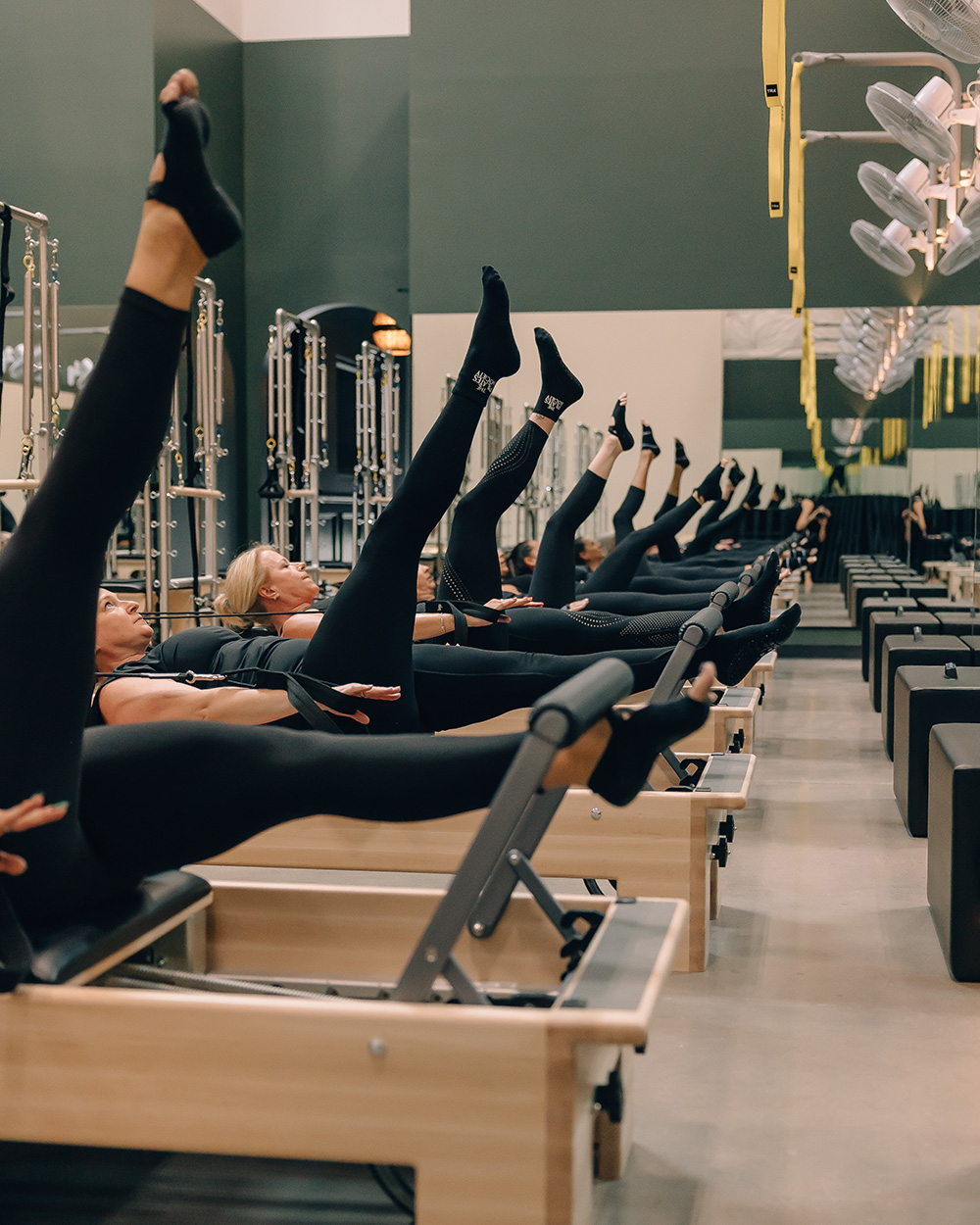group-pilates-reformer-session